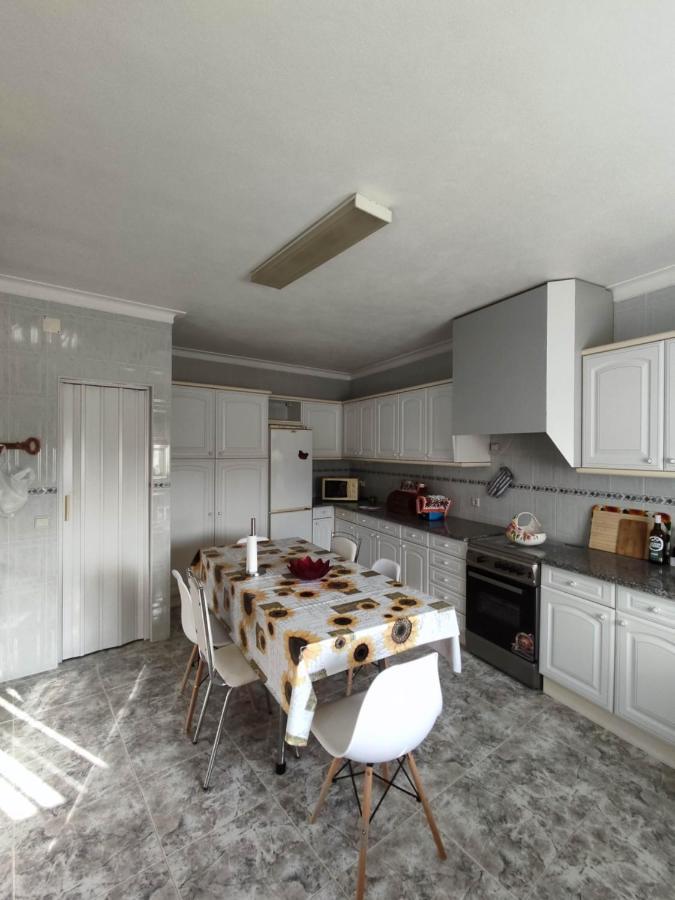 Casa Sossegada Na Batalha Villa Luaran gambar